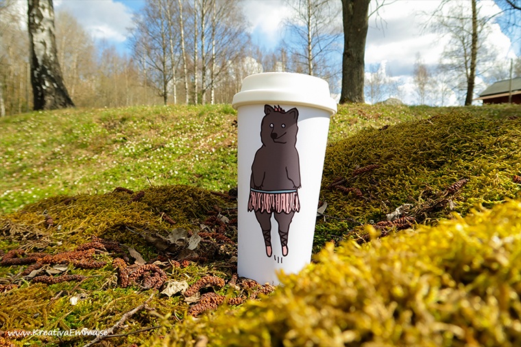 björn i kjol illustration tryckt på mugg